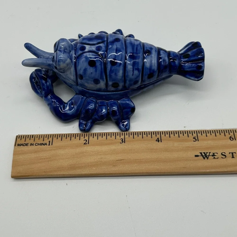 Vintage Blue‎ Lobster Porcelain Hinged Trinket Jewelry Box